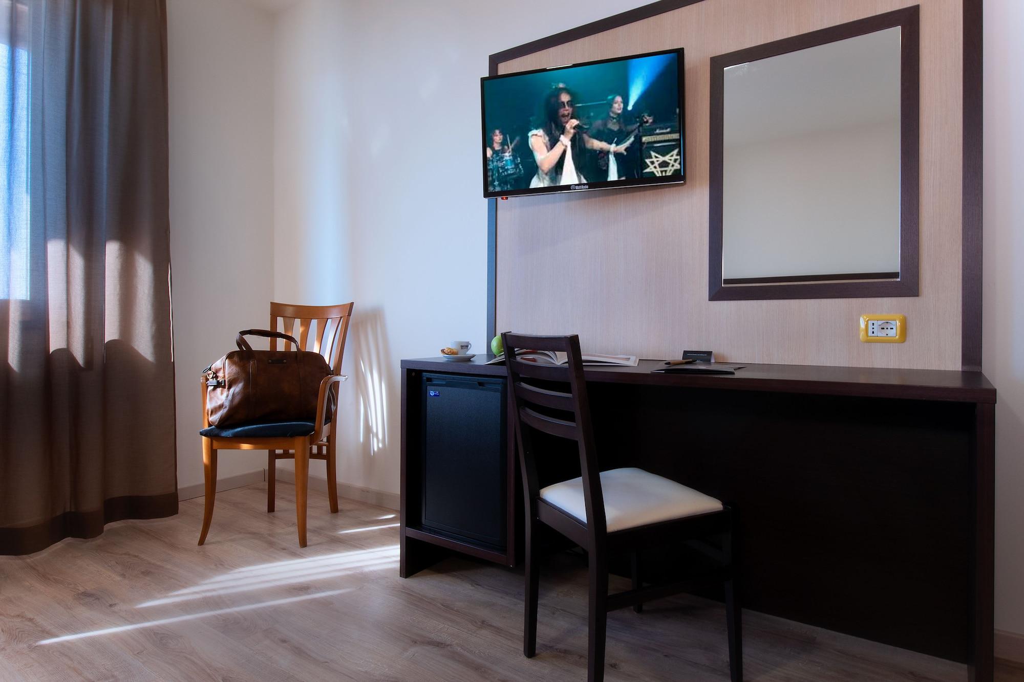 Cdh Hotel