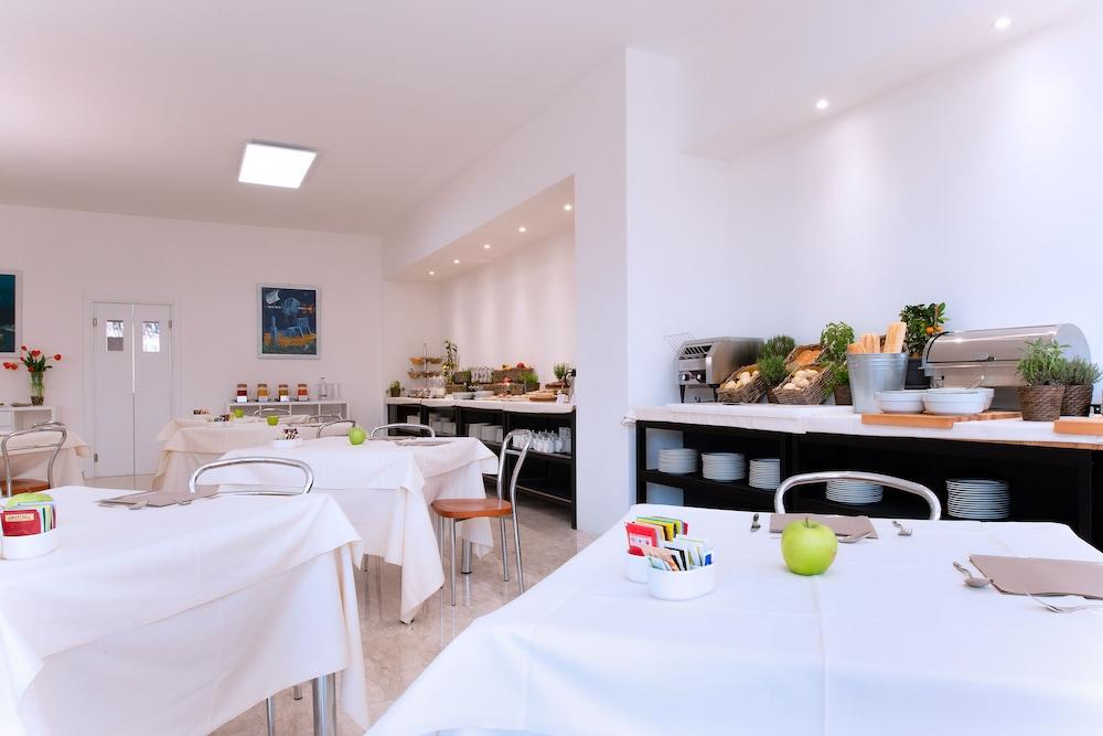 Hotel Cdh 4*