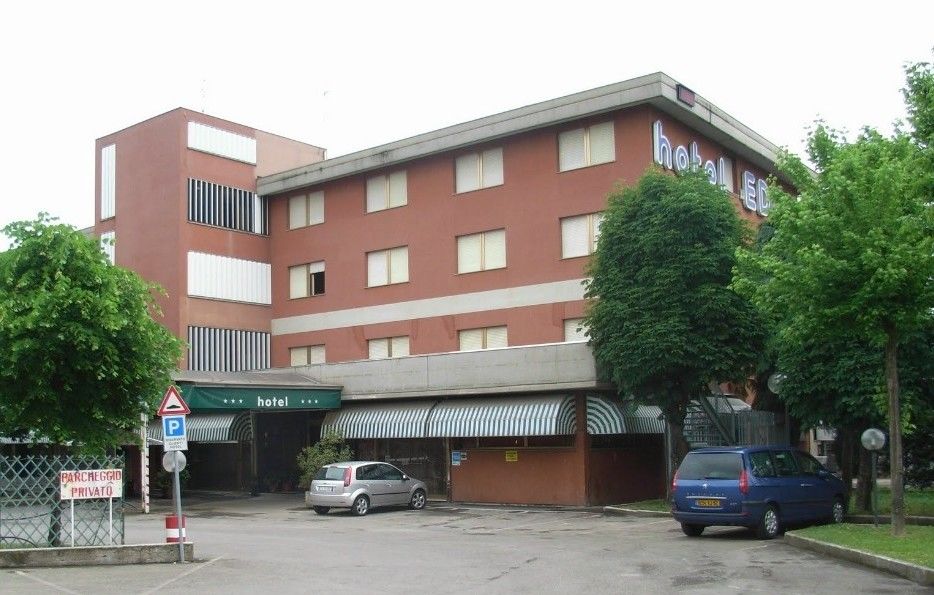Hotel Cdh 4*
